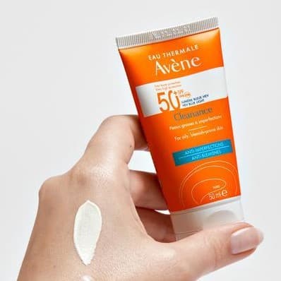 ضد آفتاب کلینانس اون spf 50+ (بی رنگ)