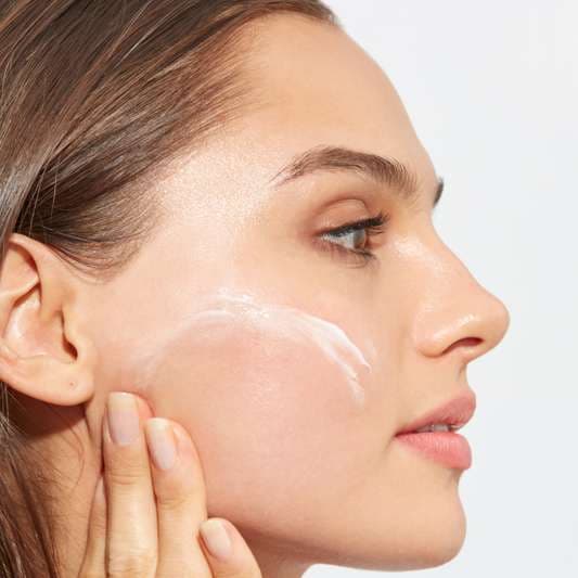 مرطوب‌کننده بدون چربی ماریو بادسکو  همراه با SPF30